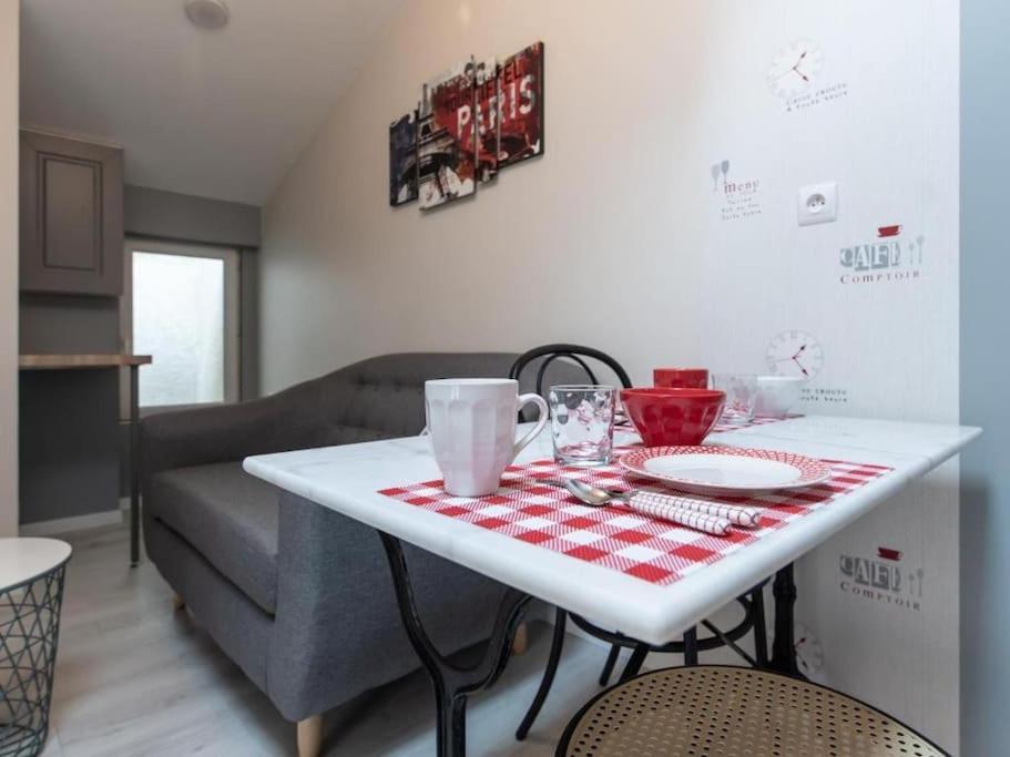 Le Paris Eiffel - Appartement Cosy En Plein Centre Bourgoin-Jallieu Exteriér fotografie