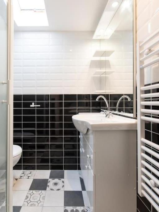 Le Paris Eiffel - Appartement Cosy En Plein Centre Bourgoin-Jallieu Exteriér fotografie