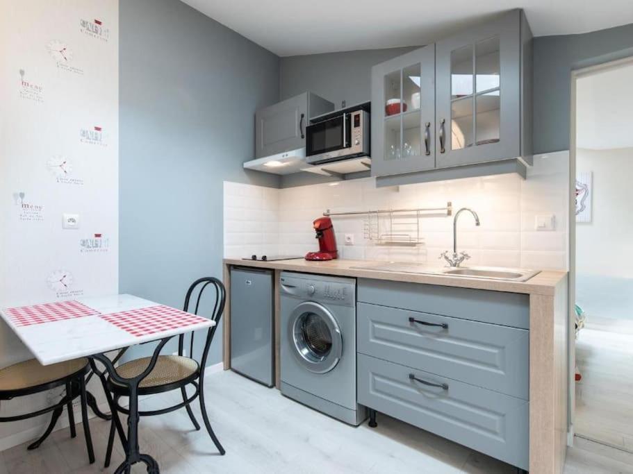 Le Paris Eiffel - Appartement Cosy En Plein Centre Bourgoin-Jallieu Exteriér fotografie