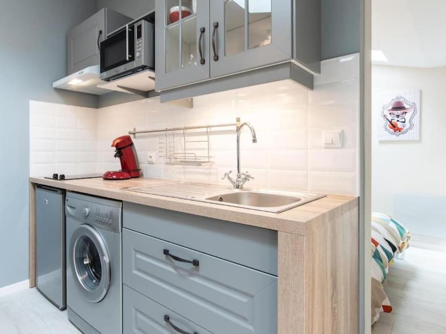 Le Paris Eiffel - Appartement Cosy En Plein Centre Bourgoin-Jallieu Exteriér fotografie